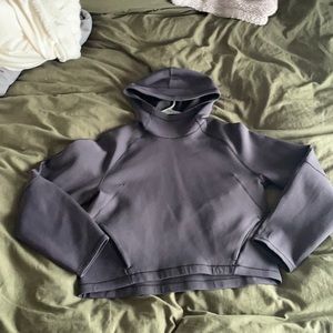 LULULEMON AIRWRAP PULL OVER SIZE 6